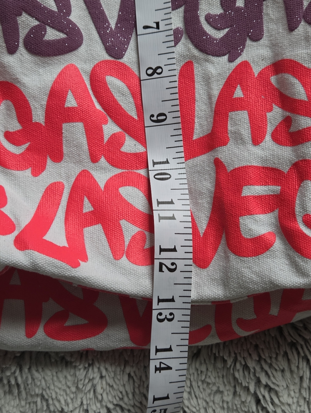 Robin Ruth "Las Vegas" White Shoulder Hobo Bag with Pink Purple Graffiti Letters - Picture 3 of 9